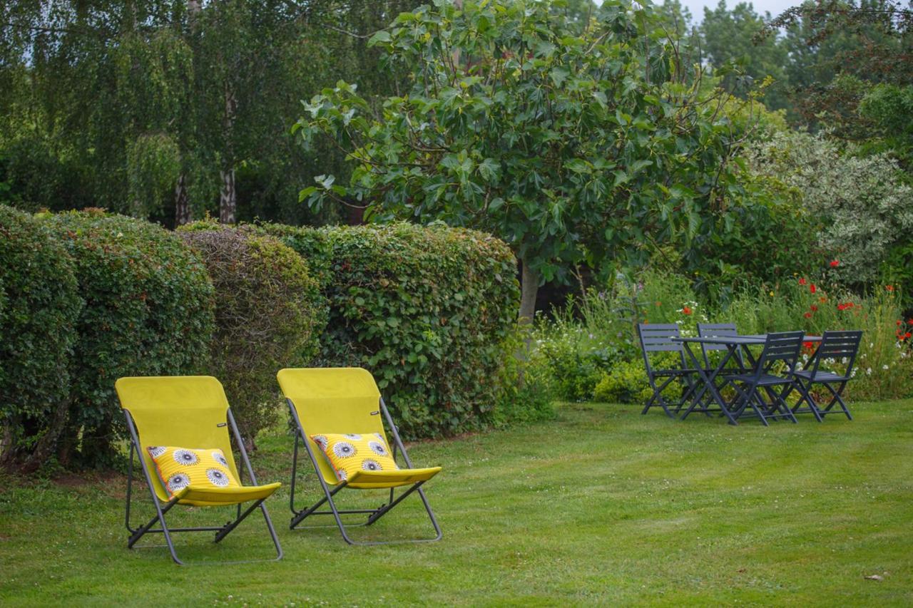 Le Clos Poulain Petits Gites De Charme Et Chambres D'Hotes Familiales Au Calme Proche Bayeux Et Des Plages Nonant Ngoại thất bức ảnh