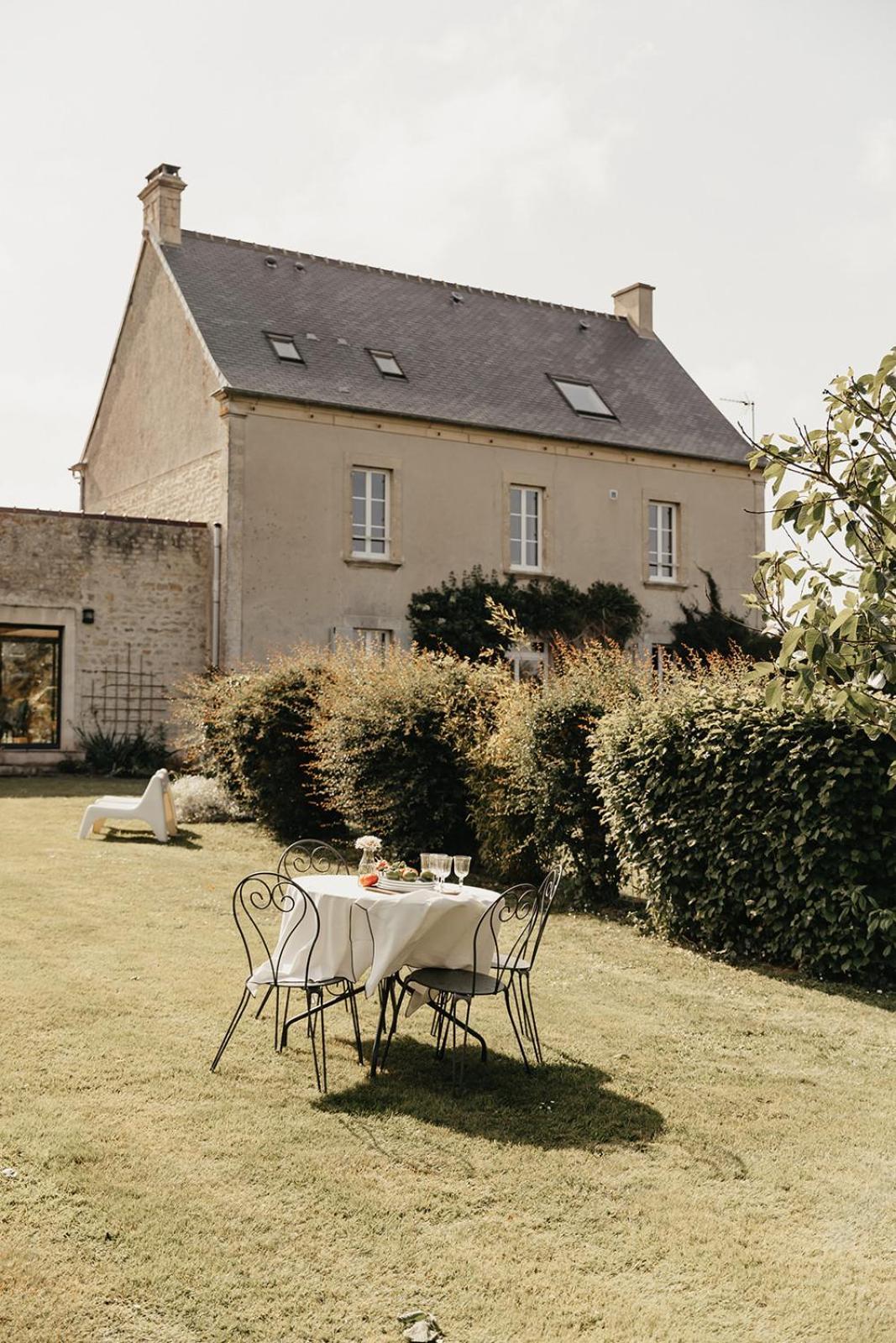 Le Clos Poulain Petits Gites De Charme Et Chambres D'Hotes Familiales Au Calme Proche Bayeux Et Des Plages Nonant Ngoại thất bức ảnh