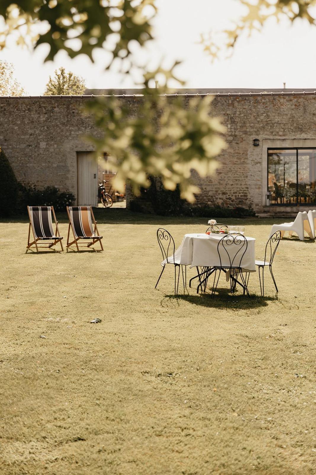 Le Clos Poulain Petits Gites De Charme Et Chambres D'Hotes Familiales Au Calme Proche Bayeux Et Des Plages Nonant Ngoại thất bức ảnh